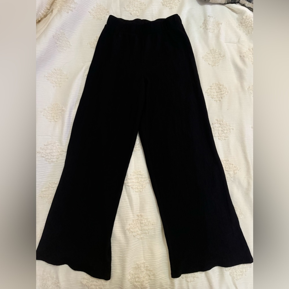 H&M crinkle wide leg pull on pants